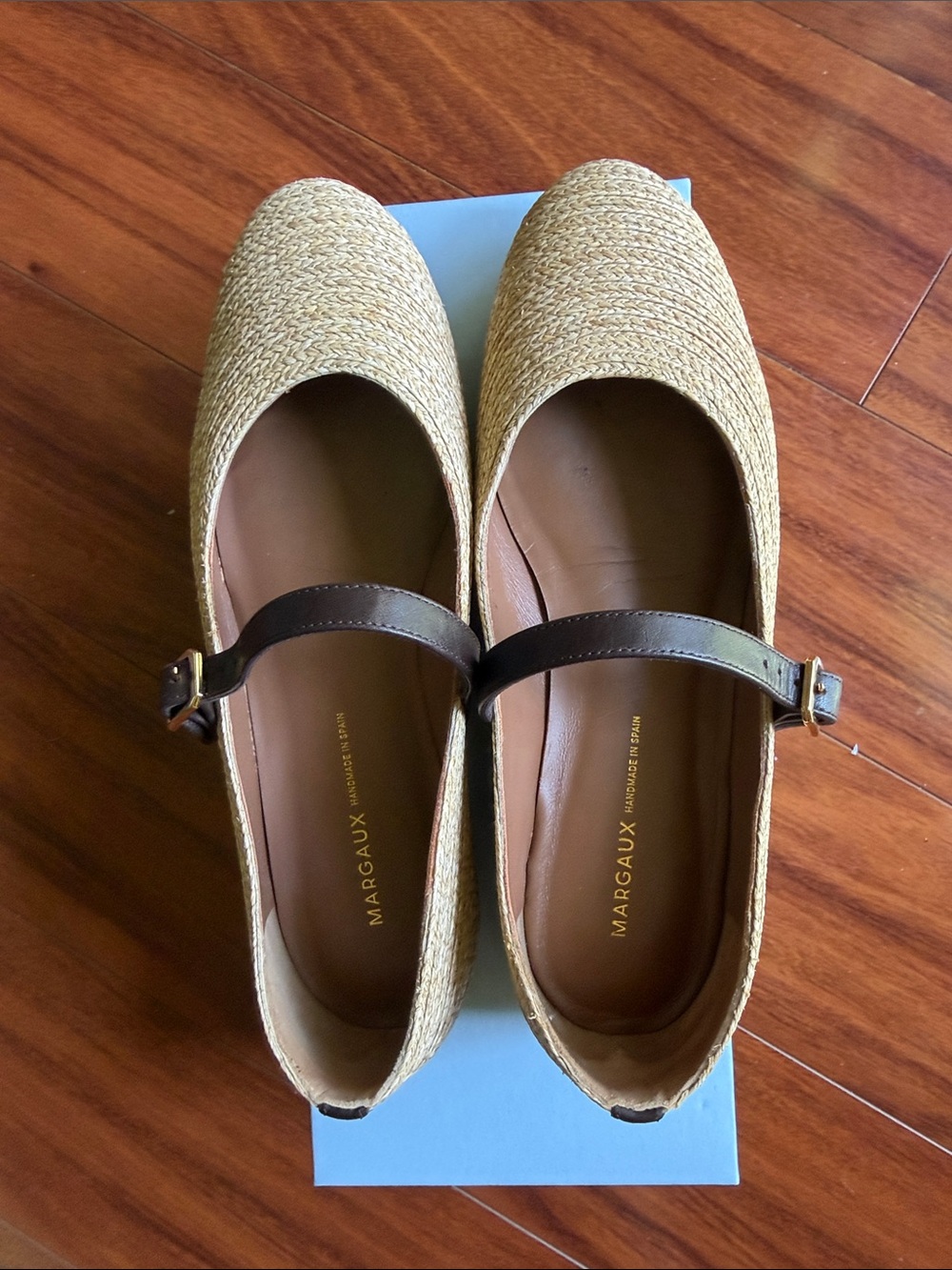 Great Condition: Margaux Demi Raffia Flat